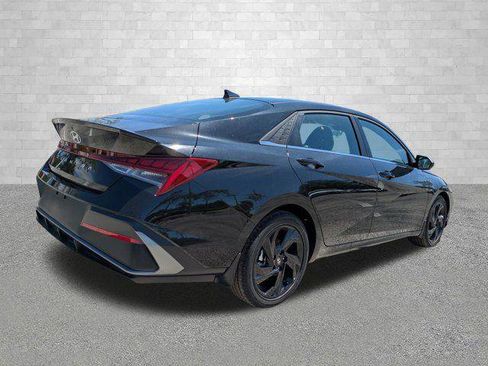 New 2026 Hyundai Elantra SEL Sport Premium FWD image 2