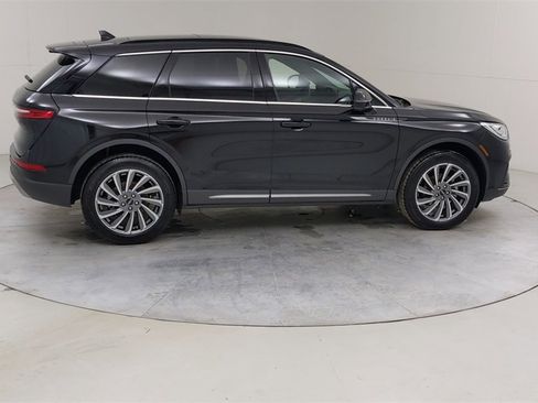 Used 2025 Lincoln Corsair Reserve image 13