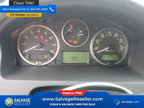 Used 2012 Land Rover LR2 HSE image 12