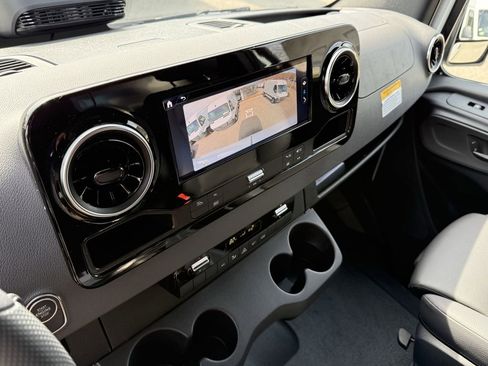 New 2026 Mercedes-Benz Sprinter 2500 image 18