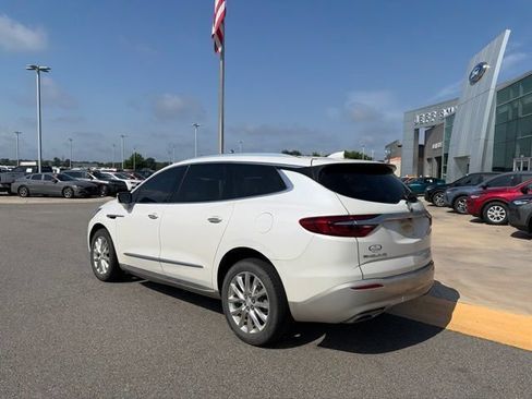 Used 2021 Buick Enclave Essence w/ Sound and Sites Package FWD image 3