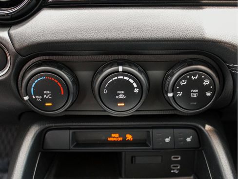 New 2026 MAZDA MX-5 Miata Club w/ Weather Package RWD image 16