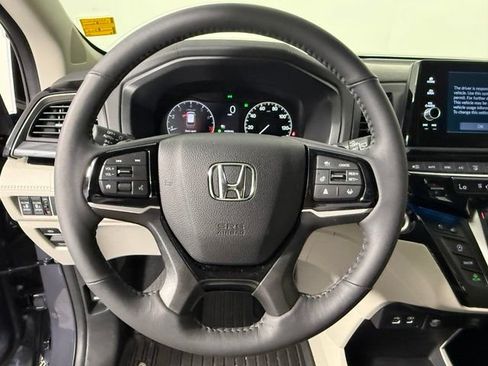 Used 2026 Honda Odyssey Elite image 17
