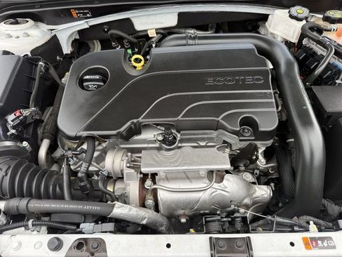 Certified 2024 Chevrolet Malibu LT FWD image 33