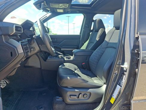 Used 2025 Toyota 4Runner TRD Sport Premium w/ Tow Technology Package AWD/4WD image 14