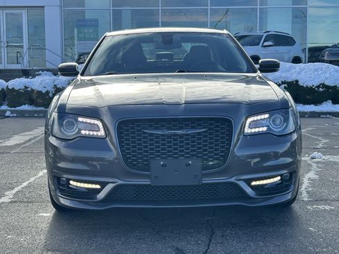 Used 2023 Chrysler 300 Touring L w/ Popular Equipment Group image 2