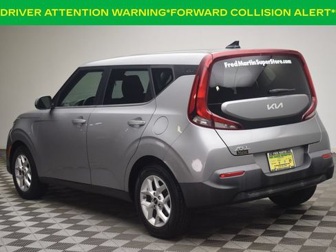 Used 2022 Kia Soul LX w/ Technology Package FWD image 6