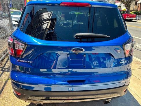 Used 2017 Ford Escape SE w/ Equipment Group 201A AWD/4WD image 4