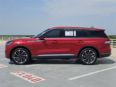 New 2025 Lincoln Aviator Reserve w/ Luxury Package image 4