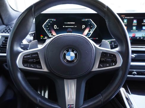 Certified 2024 BMW X7 xDrive40i w/ M Sport Package AWD/4WD image 18