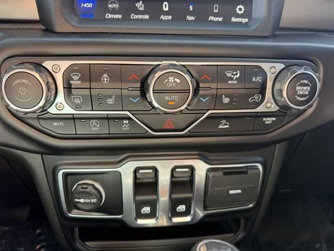 Used 2022 Jeep Wrangler Sport AWD/4WD image 14