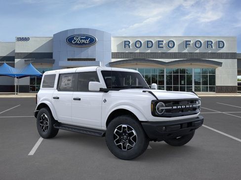 New 2026 Ford Bronco Outer Banks AWD/4WD image 7