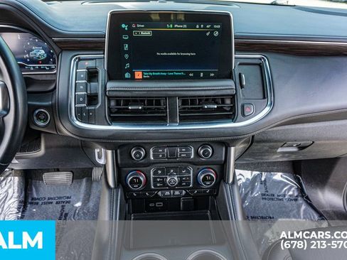 Used 2024 Chevrolet Suburban LT RWD image 42
