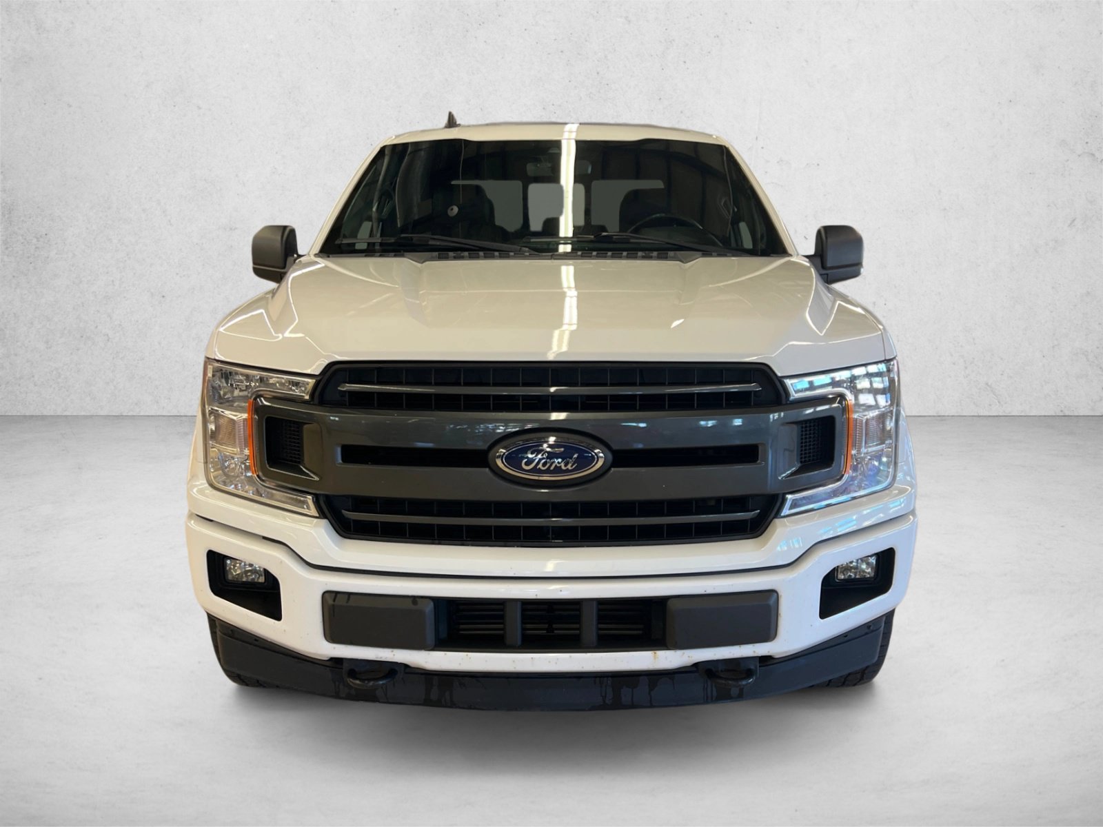 Used 2019 Ford F150 XLT w/ Equipment Group 302A Luxury AWD/4WD image 2