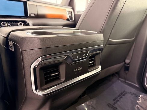 Used 2025 GMC Sierra 3500 Denali w/ Technology Package AWD/4WD image 30