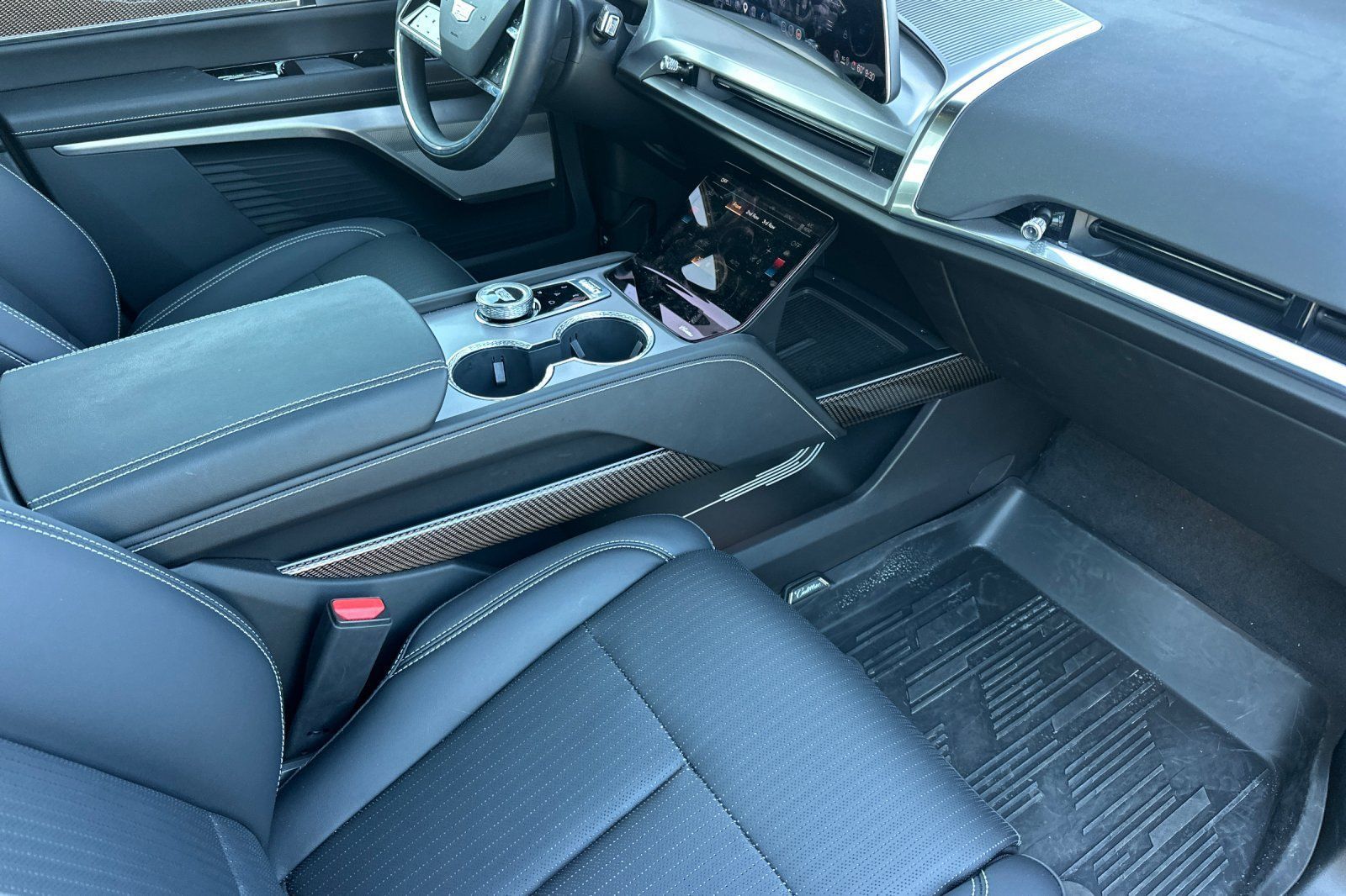 Certified 2026 Cadillac Vistiq Sport AWD/4WD image 18