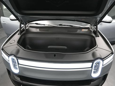 Used 2023 Rivian R1S Adventure AWD/4WD image 21