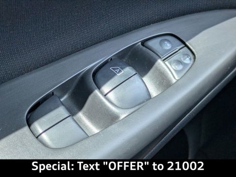 Used 2019 Nissan Sentra SR FWD image 24