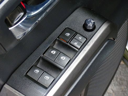 Used 2019 Toyota Tacoma TRD Sport w/ Technology Package AWD/4WD image 25