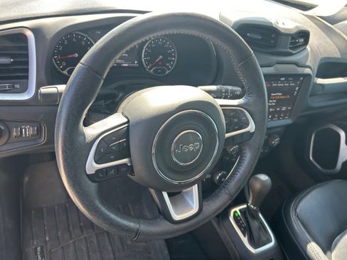Used 2019 Jeep Renegade Latitude w/ UConnect 8.4 Nav Group AWD/4WD image 13