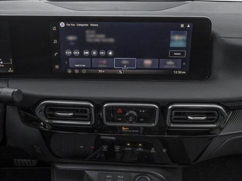 New 2026 Nissan Sentra SL FWD image 7