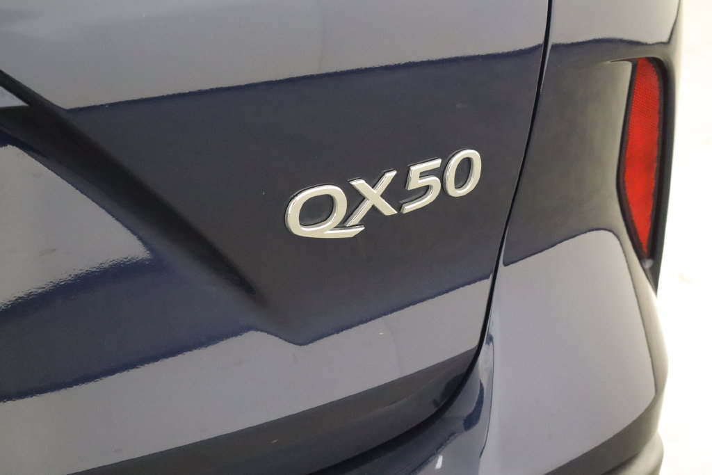 Used 2021 INFINITI QX50 Luxe AWD/4WD image 43