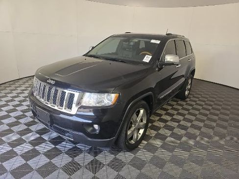 Used 2013 Jeep Grand Cherokee Overland w/ Advance Technology Group RWD image 4