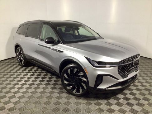 New 2026 Lincoln Nautilus Reserve w/ Jet Appearance Package image 5