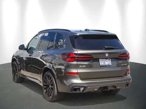 Used 2025 BMW X5 sDrive40i w/ M Sport Package RWD image 4