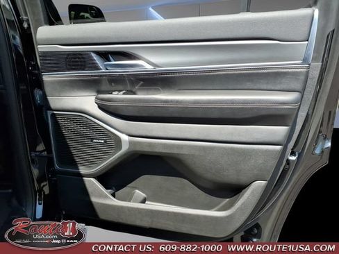Certified 2024 Jeep Wagoneer Series II AWD/4WD image 19
