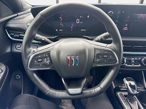 Used 2025 Buick Envista Sport Touring w/ Convenience I Package FWD image 24