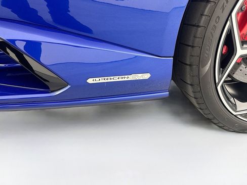Used 2020 Lamborghini Huracan EVO AWD/4WD image 22