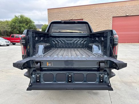 New 2026 GMC Sierra EV Elevation image 9