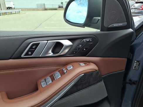 Used 2023 BMW X7 xDrive40i w/ Premium Package image 18