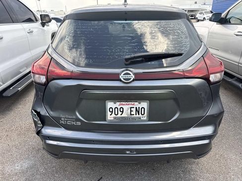Used 2021 Nissan Kicks S FWD image 7