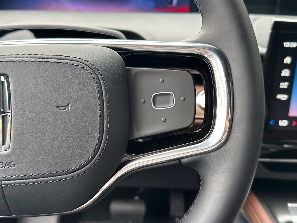 New 2026 Lincoln Nautilus Reserve AWD/4WD image 10