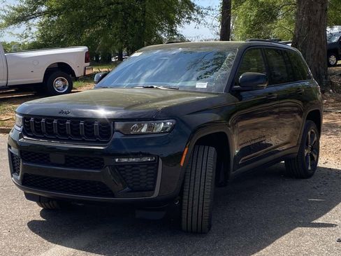 New 2026 Jeep Grand Cherokee Limited w/ Limited Altitude Package RWD image 34