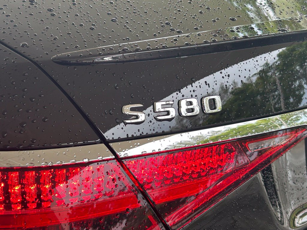 Used 2023 Mercedes-Benz S 580 4MATIC Sedan image 16