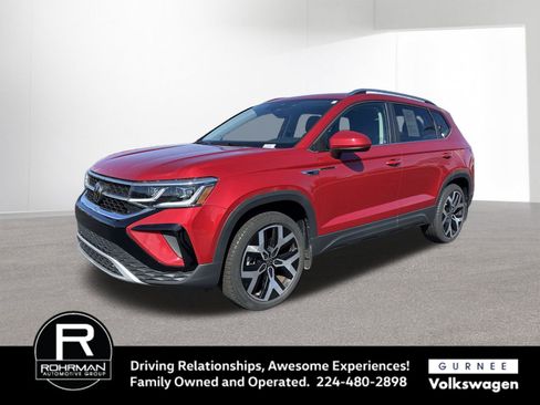 Used 2023 Volkswagen Taos SEL image 4