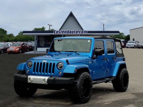 Used 2015 Jeep Wrangler Unlimited Sahara w/ Connectivity Group image 1
