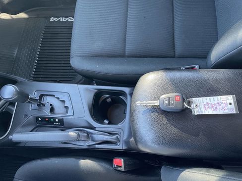 Used 2017 Toyota RAV4 LE w/ All Weather Liner Package AWD/4WD image 23