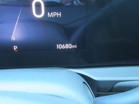 Used 2024 Buick Envista Preferred w/ Convenience I Package FWD image 28
