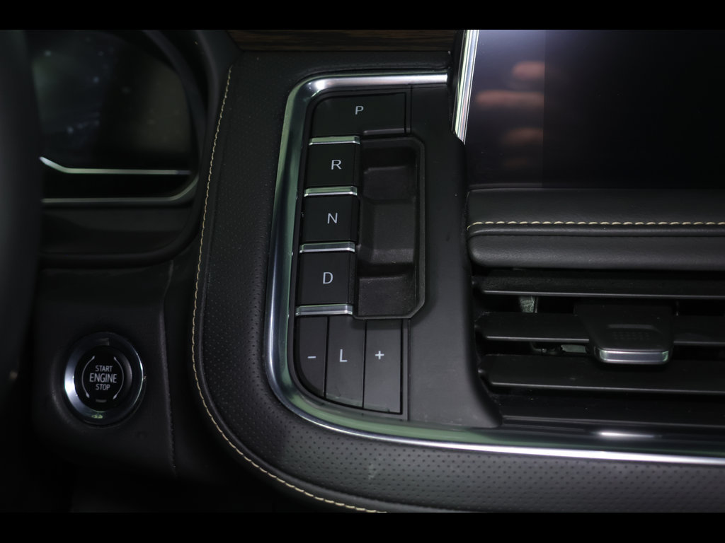 Used 2023 Chevrolet Tahoe Premier AWD/4WD image 17