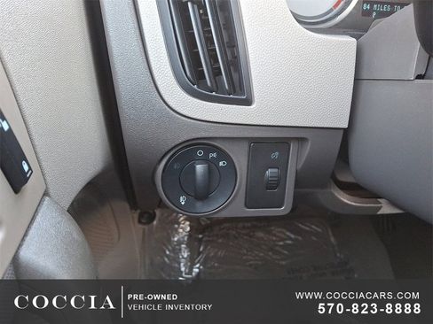 Used 2010 Ford Focus SE image 23