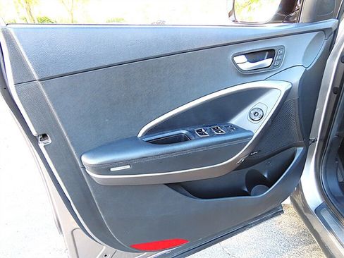 Used 2017 Hyundai Santa Fe Sport FWD image 26