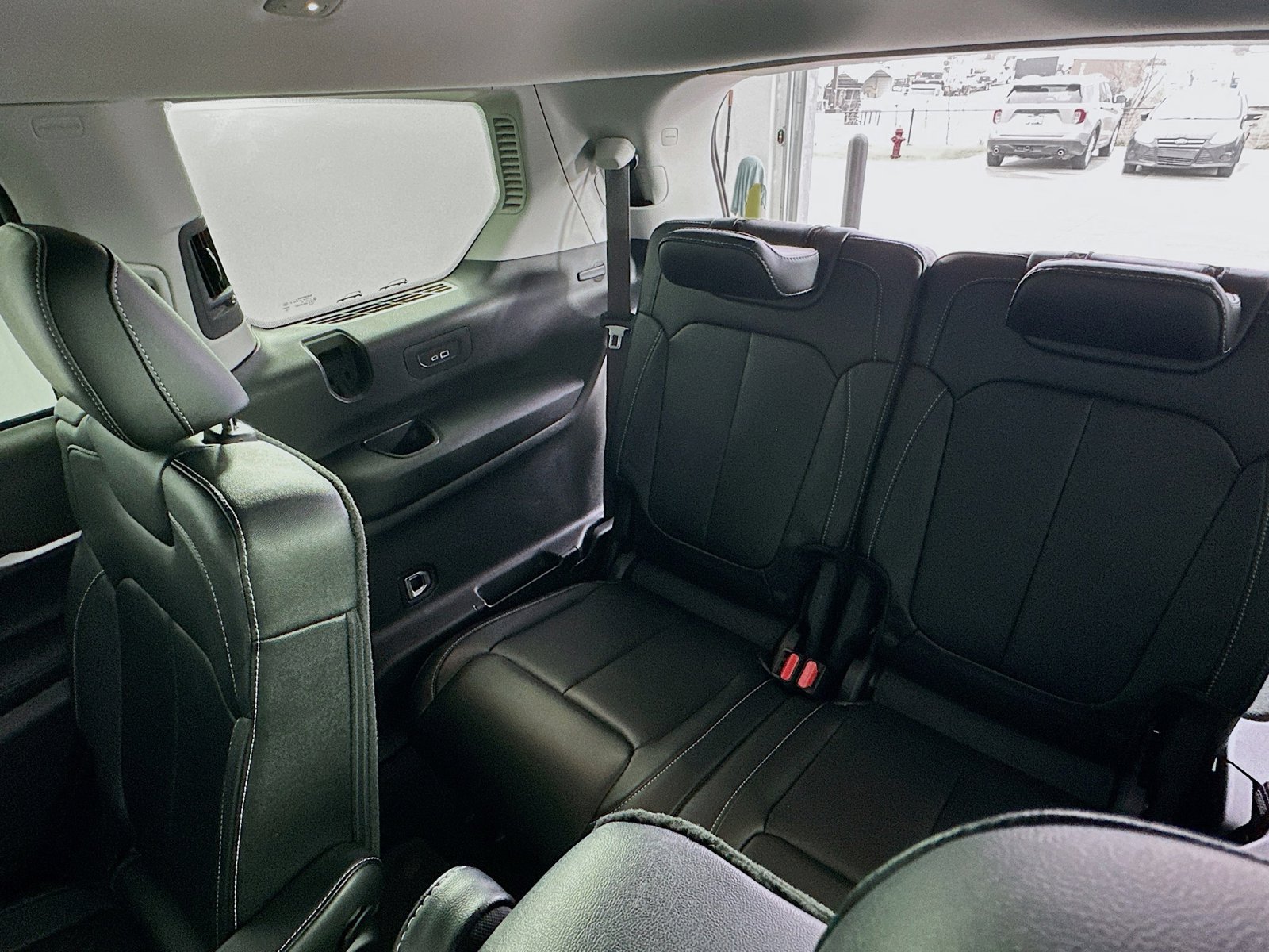 Used 2023 Jeep Grand Cherokee L Limited w/ Trailer Tow Group (B) AWD/4WD image 32