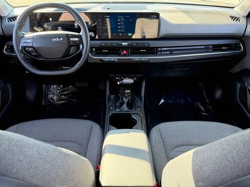 Used 2025 Kia K4 EX FWD image 22