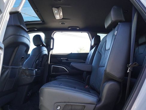 Used 2024 Kia Telluride EX X-Line image 44