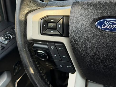 Used 2017 Ford F250 Lariat w/ Lariat Ultimate Package AWD/4WD image 34