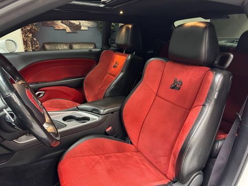 Used 2019 Dodge Challenger R/T Scat Pack w/ Plus Package image 17